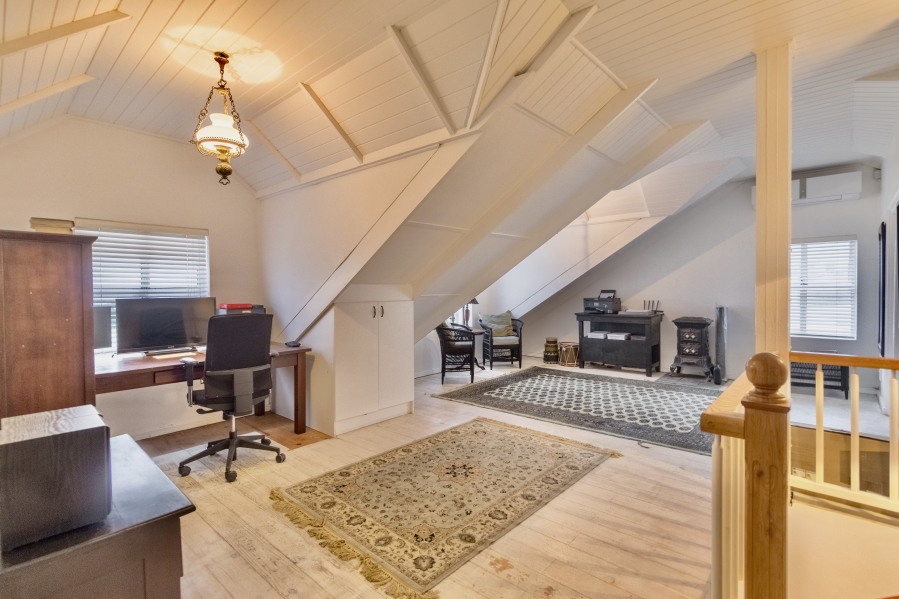 5 Bedroom Property for Sale in Grotto Bay Western Cape